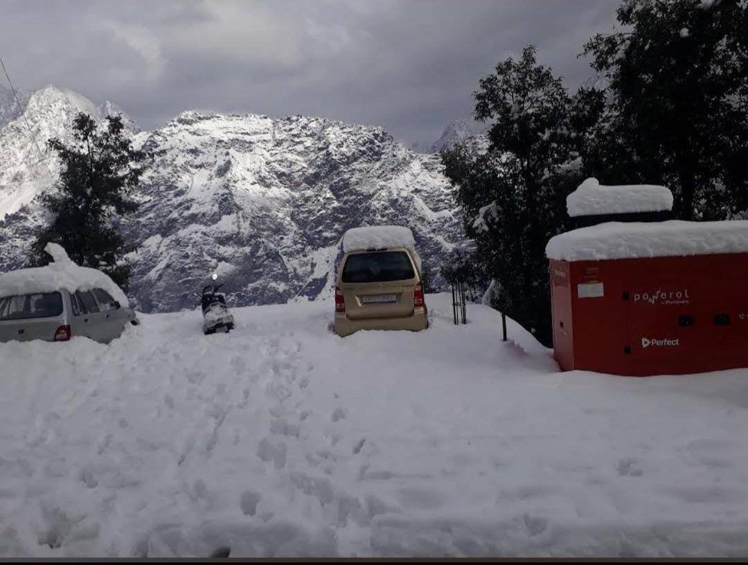 Sleeping Beauty Hotel Moutain View Property Joshīmath Exterior foto